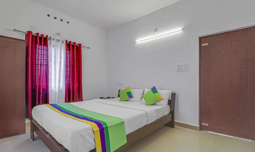 Moss Adams Inn Vagamon Bagian luar foto