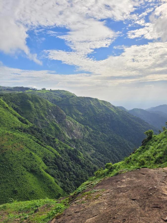 Moss Adams Inn Vagamon Bagian luar foto
