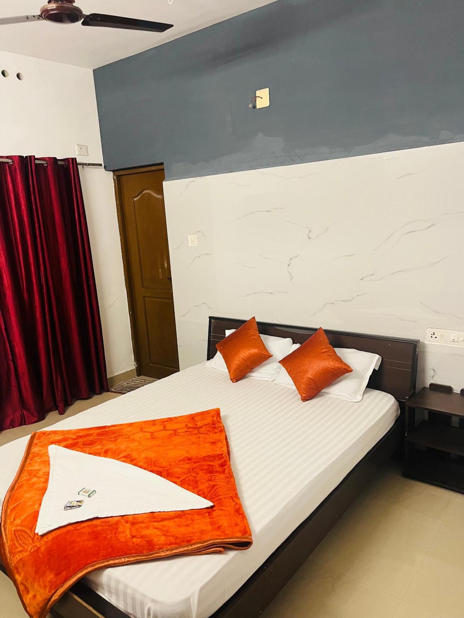 Moss Adams Inn Vagamon Bagian luar foto